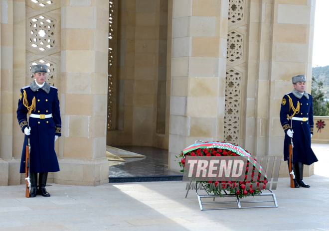 Azerbaijani public honors January 20 tragedy victims’ blessed memory.  Baku, 20 Jan. 2016